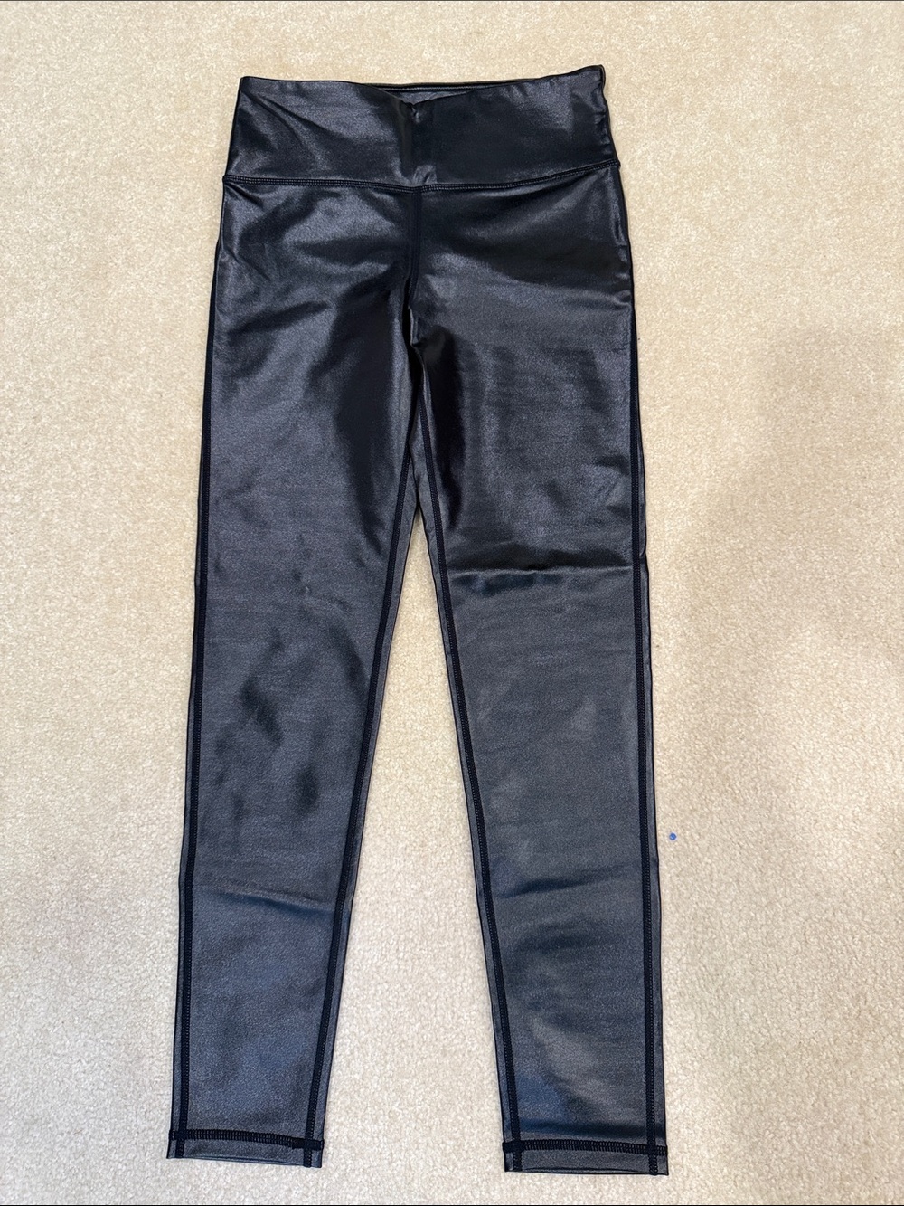 Black High-Waist Shiny Leggings